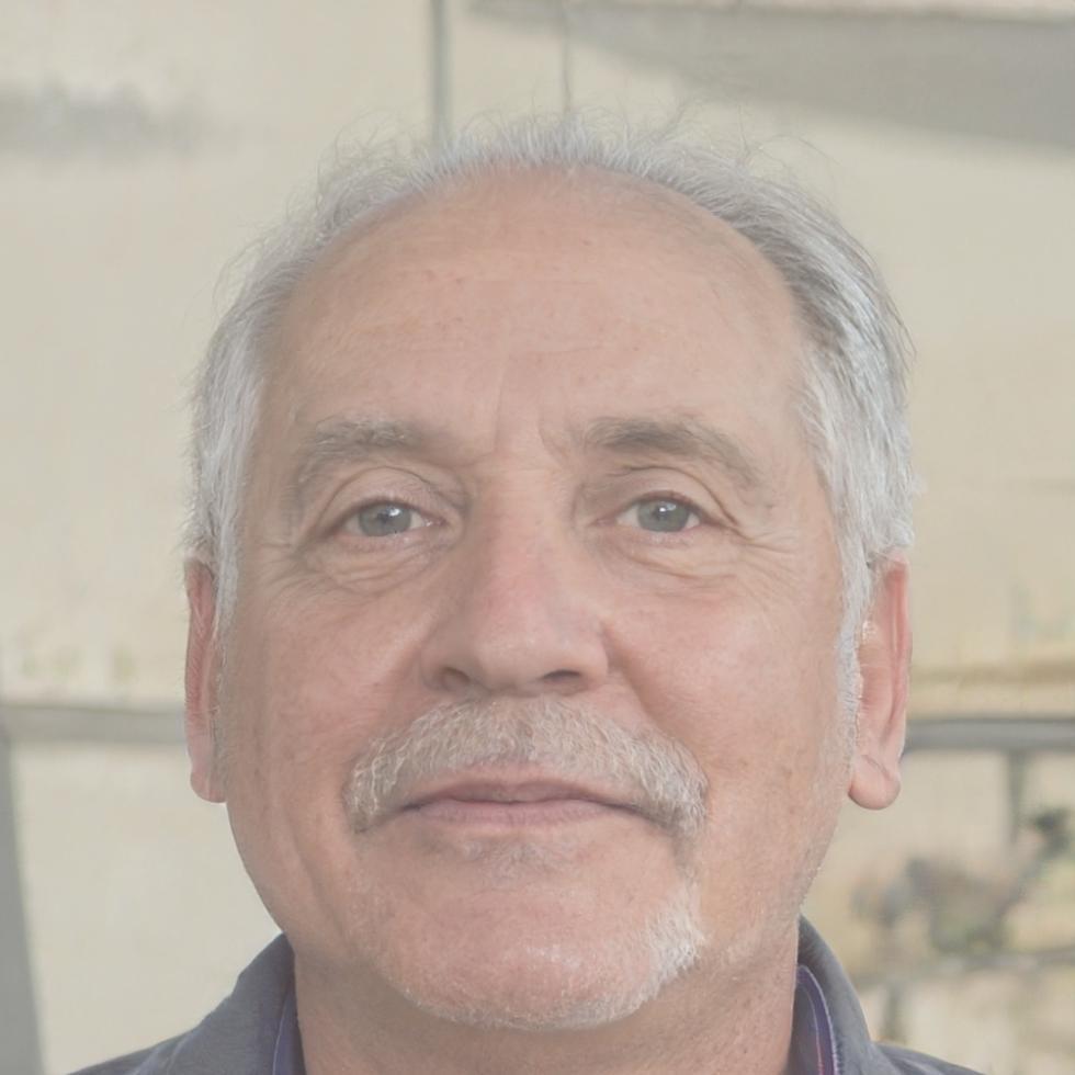 Portrait of Cillian Thorstad, lead investment instructor